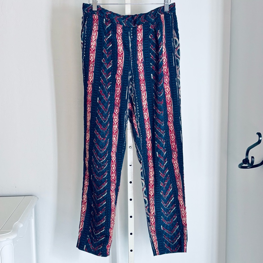 Ralph Lauren Blue & Red Tribal Print Lightweight Silky Tapered Pants Size 6 - Picture 2 of 9